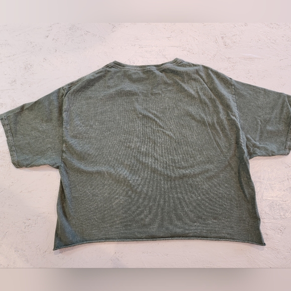 Chemistry graphic print crop top cutoff shirt flowers floral large green - Picture 4 of 4